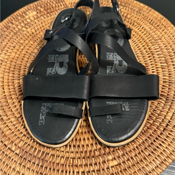 Sorel Shoes - Sorel Black Strappy Sandals